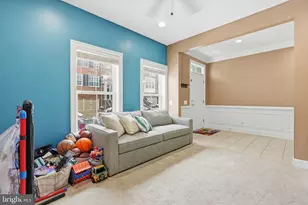 9522 Canonbury Square, Fairfax, VA 22031 - Photo 3