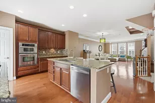 9522 Canonbury Square, Fairfax, VA 22031 - Photo 11