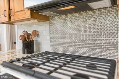 6621 Kerns Road, Falls Church, VA 22042 - Photo 15