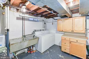 2609 Farmington Dr, Alexandria, VA 22303 - Photo 23