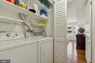 3353 Lakeside View Dr, Falls Church, VA 22041 - Photo 19