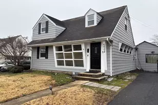 6602 Cavalier Dr, Alexandria, VA 22307 - Photo 1