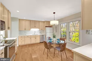 1700 Hunts End Ct, Vienna, VA 22182 - Photo 11