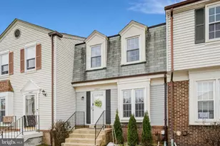 14403 Black Horse Ct, Centreville, VA 20120 - Photo 3