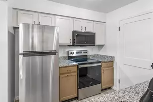 8608 Shadwell Dr, Alexandria, VA 22309 - Photo 9