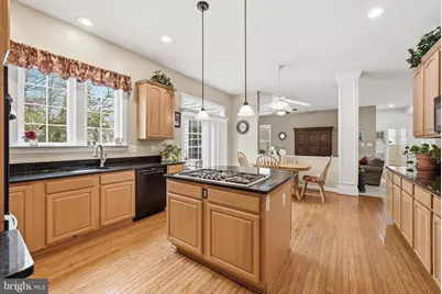 7820 Rose Garden Lane, Springfield, VA 22153 - Photo 25