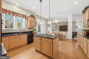 7820 Rose Garden Ln, Springfield, VA 22153 - Photo 25