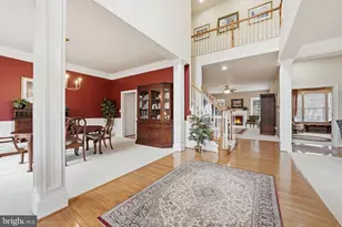 7820 Rose Garden Ln, Springfield, VA 22153 - Photo 3