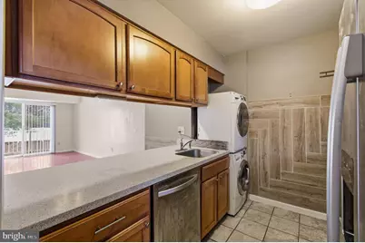 6149 Strasburg Drive, Centreville, VA 20121 - Photo 9