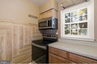 6149 Strasburg Drive, Centreville, VA 20121 - Photo 11