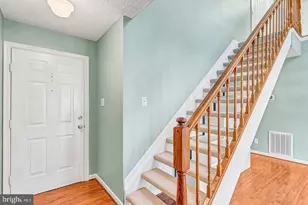 12106 Greenway Ct, Fairfax, VA 22033 - Photo 3