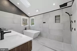 13604 Gladwyn Ct, Chantilly, VA 20151 - Photo 17