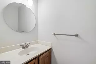 5539 Ridgeton Hill Ct, Fairfax, VA 22032 - Photo 13