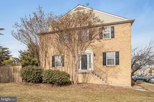 7945 Gunston Woods Pl, Lorton, VA 22079 - Photo 3