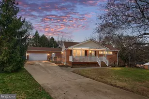 6306 Tracey Ct, Alexandria, VA 22310 - Photo 1