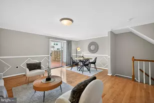 14434 Four Chimney Dr, Centreville, VA 20120 - Photo 5