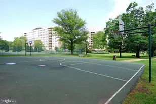 6621 Wakefield Dr, Alexandria, VA 22307 - Photo 21