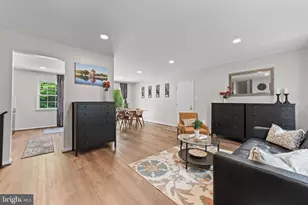 9518 Center St, Vienna, VA 22181 - Photo 5