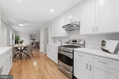 601 Sideling Court NE, Vienna, VA 22180 - Photo 17