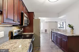 8340 Greensboro Dr, McLean, VA 22102 - Photo 11