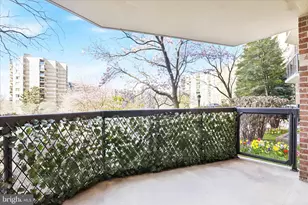 8340 Greensboro Dr, McLean, VA 22102 - Photo 21