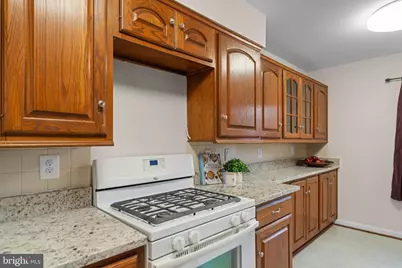 14831 Hoxton Square, Centreville, VA 20120 - Photo 13