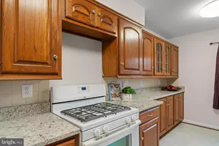 14831 Hoxton Square, Centreville, VA 20120 - Photo 13