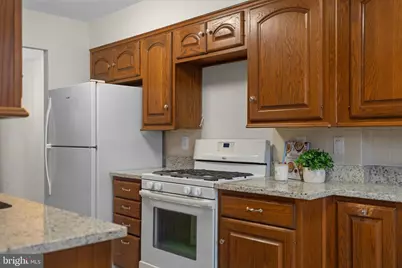 14831 Hoxton Square, Centreville, VA 20120 - Photo 17