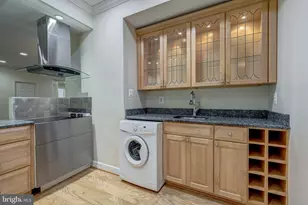 12390 Falkirk Dr, Fairfax, VA 22033 - Photo 51