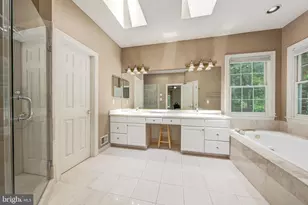 12390 Falkirk Dr, Fairfax, VA 22033 - Photo 33