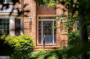 12390 Falkirk Dr, Fairfax, VA 22033 - Photo 9