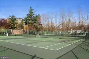 7621 Provincial Dr, McLean, VA 22102 - Photo 13