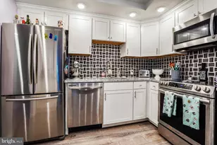 7621 Provincial Dr, McLean, VA 22102 - Photo 5