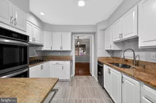 7333 Lewinsville Park Ct, McLean, VA 22101 - Photo 9