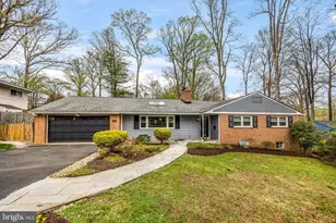 6402 Crosswoods Dr, Falls Church, VA 22044 - Photo 7