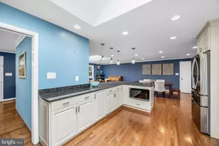 6402 Crosswoods Dr, Falls Church, VA 22044 - Photo 19