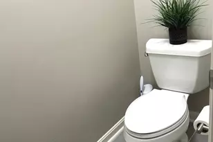 7358 Bloomington Ct, Springfield, VA 22150 - Photo 37