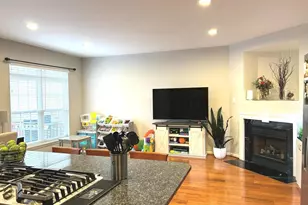 7358 Bloomington Ct, Springfield, VA 22150 - Photo 19