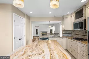 3402 Walnut Hill Ct, Falls Church, VA 22042 - Photo 9