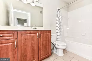 12913 Centre Park Cir, Herndon, VA 20171 - Photo 11