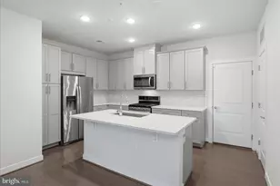 13334 Arrowbrook Centre Dr, Herndon, VA 20171 - Photo 5