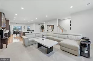 13506 Innovation Station Loop, Herndon, VA 20171 - Photo 9