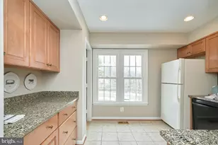 9634 Blincoe Ct, Burke, VA 22015 - Photo 15