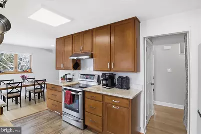 3908 Longstreet Court, Annandale, VA 22003 - Photo 9