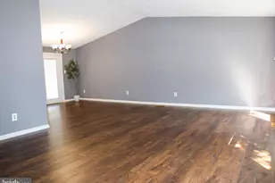 3006 Summershade Ct, Herndon, VA 20171 - Photo 11