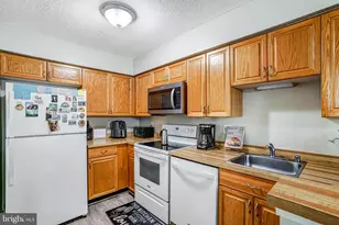 7598 Lakeside Village Dr, Falls Church, VA 22042 - Photo 7