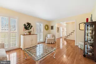 8739 Arley Dr, Springfield, VA 22153 - Photo 5