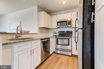 11707 Summerchase Circle, Reston, VA 20194 - Photo 7