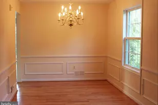 6210 Cottonwood St, McLean, VA 22101 - Photo 5