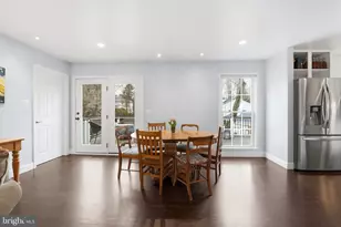 3214 Dominy Ct, Oakton, VA 22124 - Photo 5